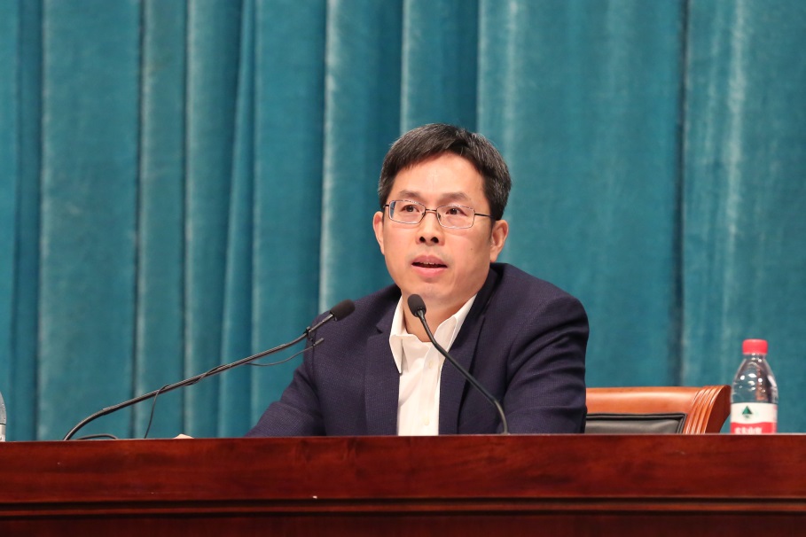 E:\程美东 文稿\形势与政策 课程\名师工作室\2019年春季形势与政策 报告\商务部 江伟 报告2019 3 9\19.03.09 商务部 江伟报告图片\0M2A0200.JPG